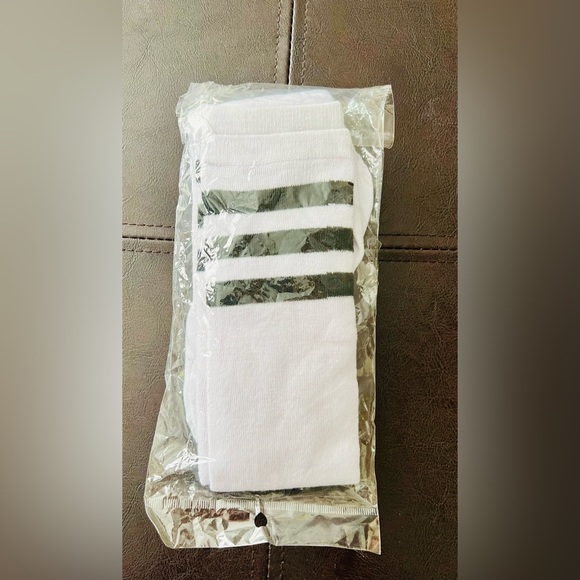 NWT 2 Pair of Thigh High/Over the Knee Black and White Tube Socks w/ 3 Stripes - Picture 7 of 15